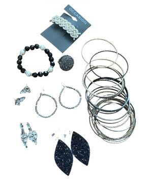 Lot of Sparkly Fashion Jewerly